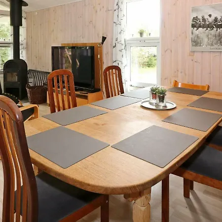 8 Person In Hadsund Casa de Férias *